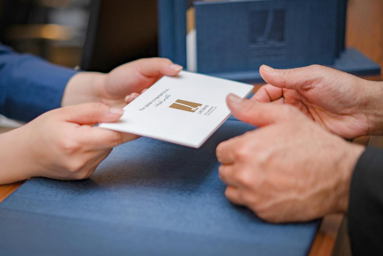 Luxe Grand Hotel Apartments Schardscha Exterior foto A chip carrier with a microchip